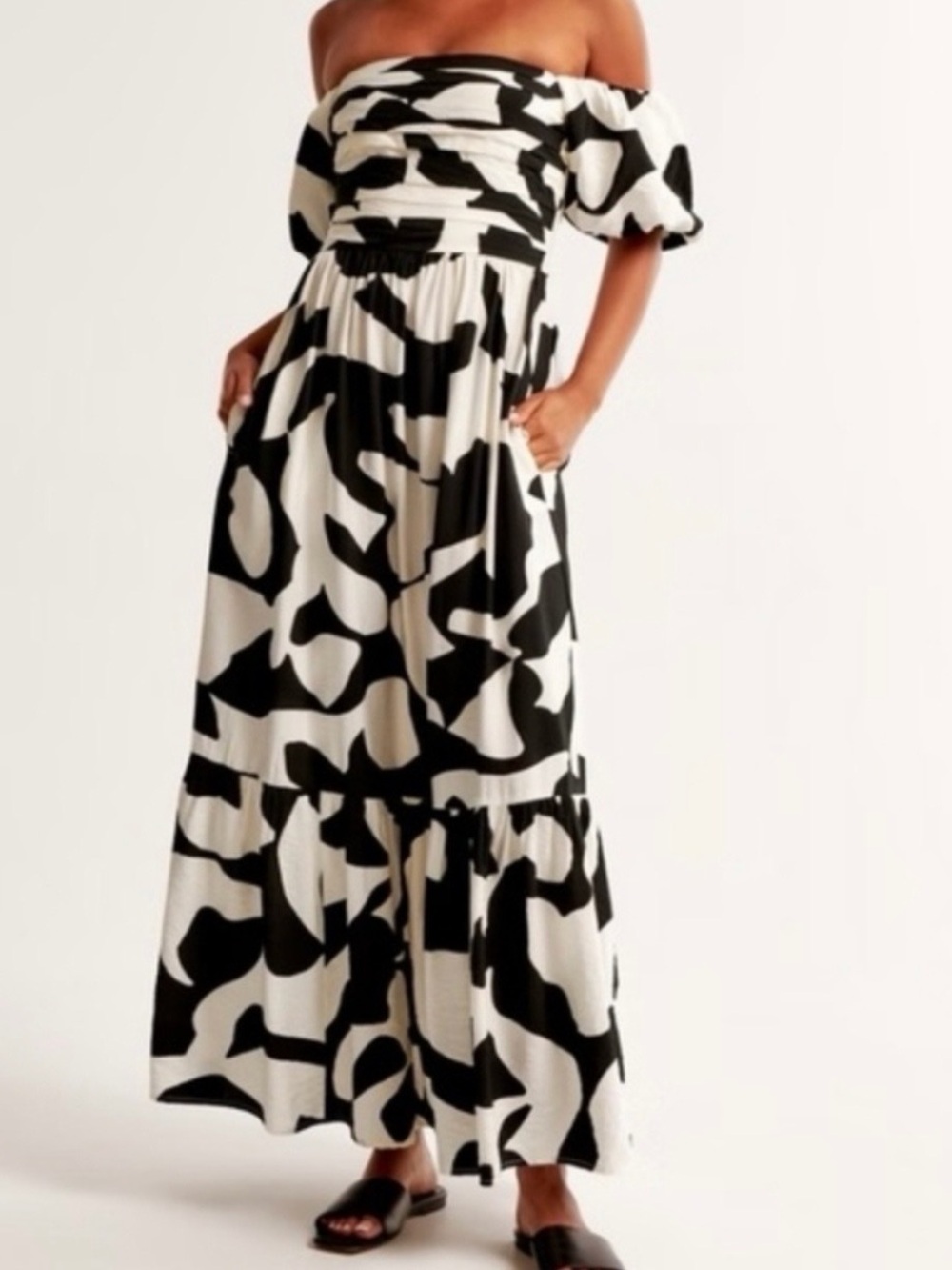 Abercrombie & Fitch Black and White Puff Sleeve Maxi Dress